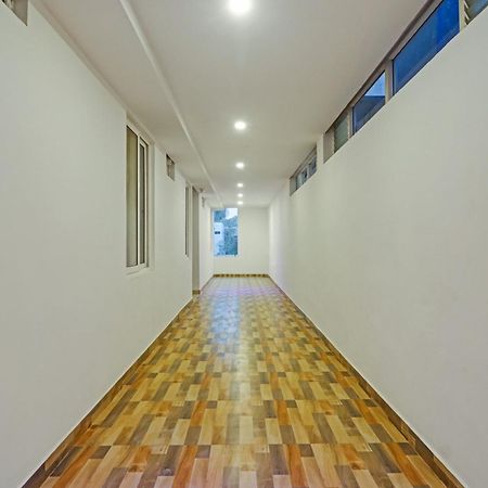 Hotel Super Townhouse Che Sigma Hyderabad Exterior foto