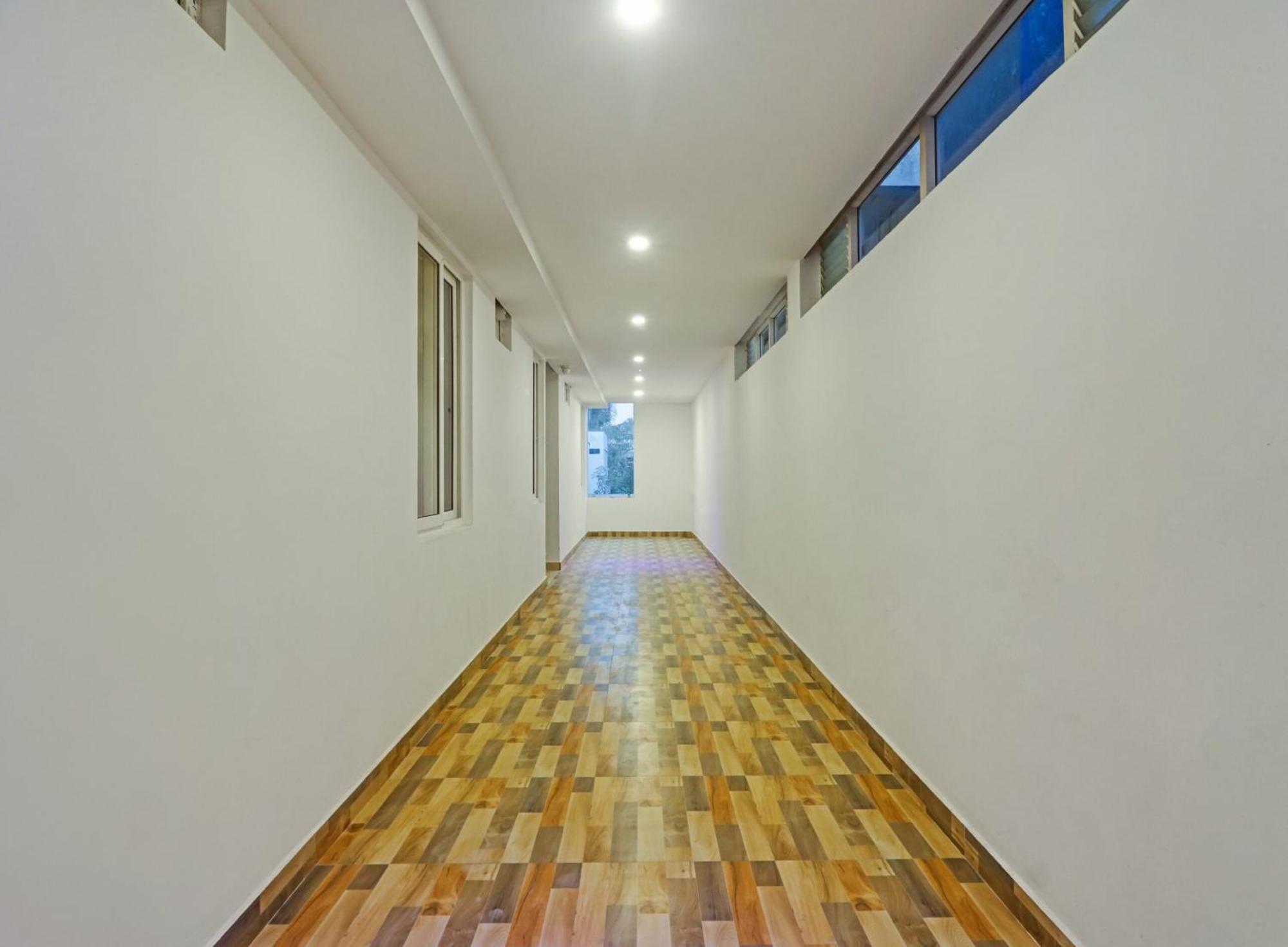 Hotel Super Townhouse Che Sigma Hyderabad Exterior foto