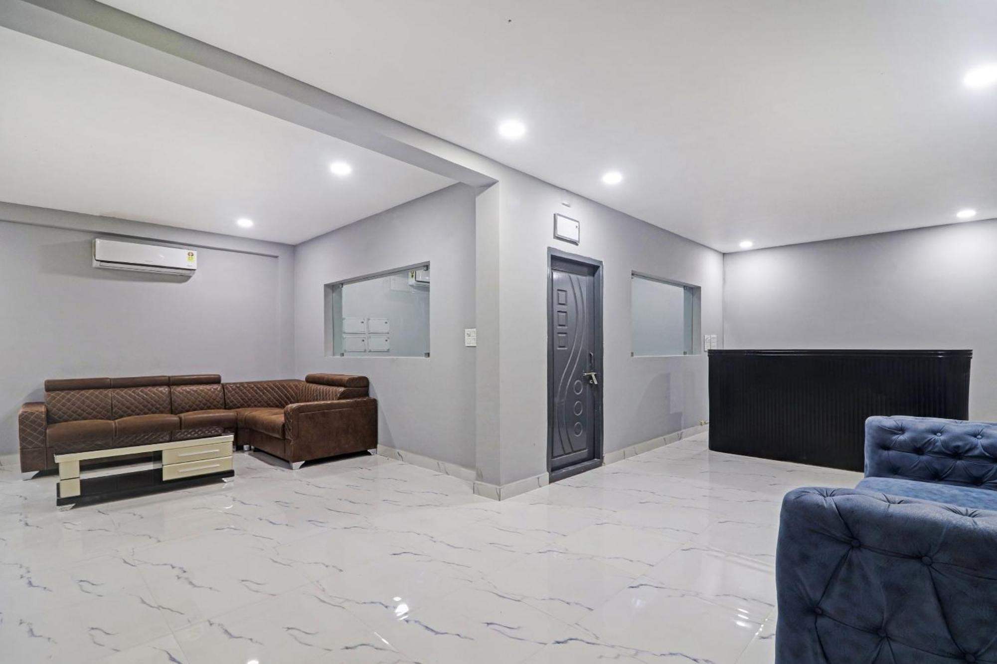 Hotel Super Townhouse Che Sigma Hyderabad Exterior foto