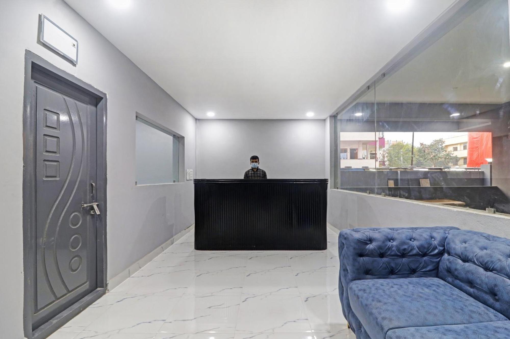Hotel Super Townhouse Che Sigma Hyderabad Exterior foto